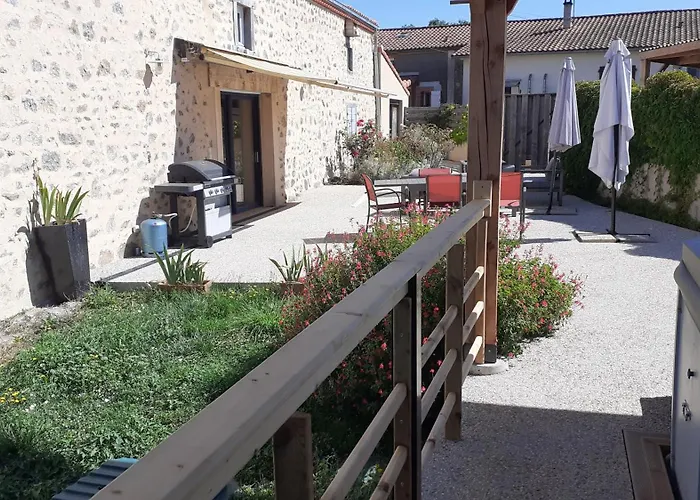 Les Galaines 3* Abzac (Charente)