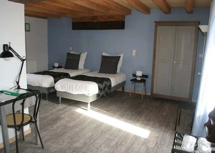 Les Galaines 3* Abzac (Charente)